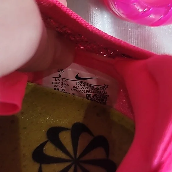 Womans Air Vapormax 2021 size 6 NWT - Picture 6 of 9
